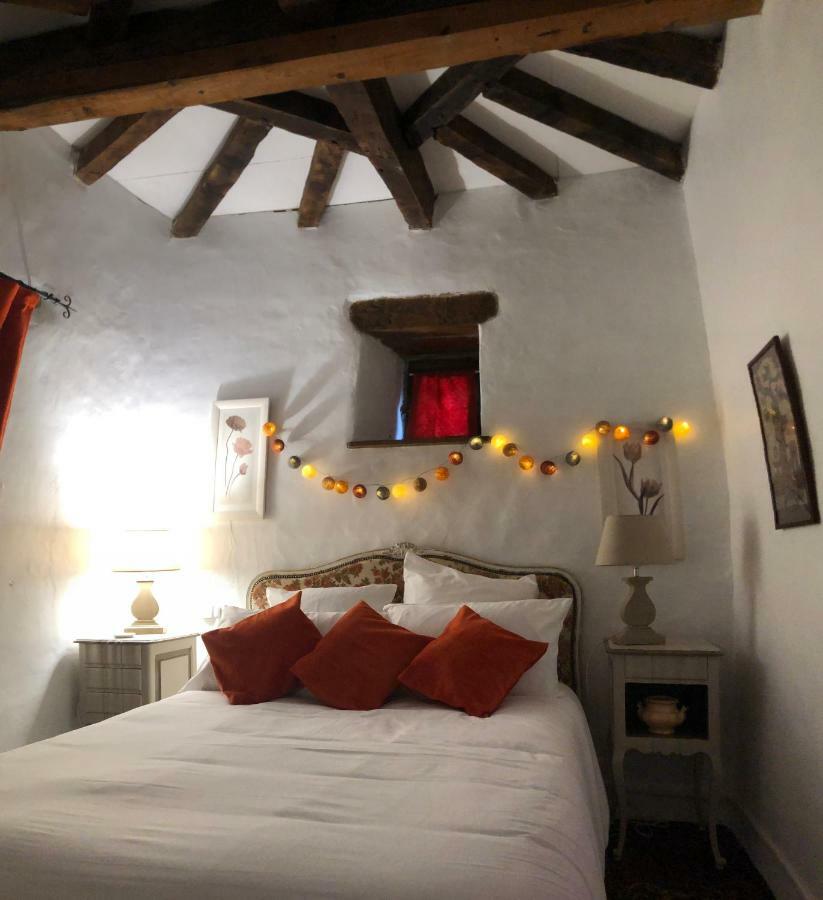Chateau Porthos Tranquillite Des Pyrenees Lanne-en-Baretous Exterior foto